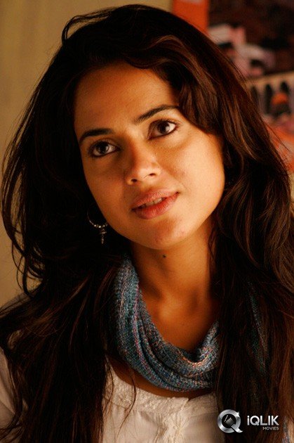 Sameera-Reddy